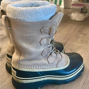 Sorel Waterproof Tan Suede and Black Rubber women’s winter Snow Boots size 7